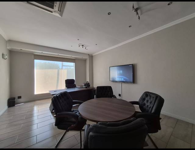 549M² OFFICE TO LET IN ROSEBANK